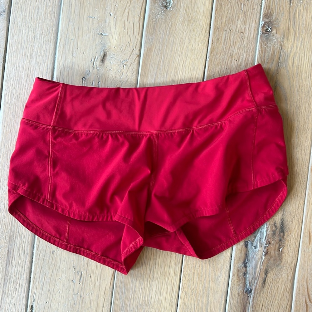 Lululemon Speed Up 2.5” short.  Size 4.  Red
